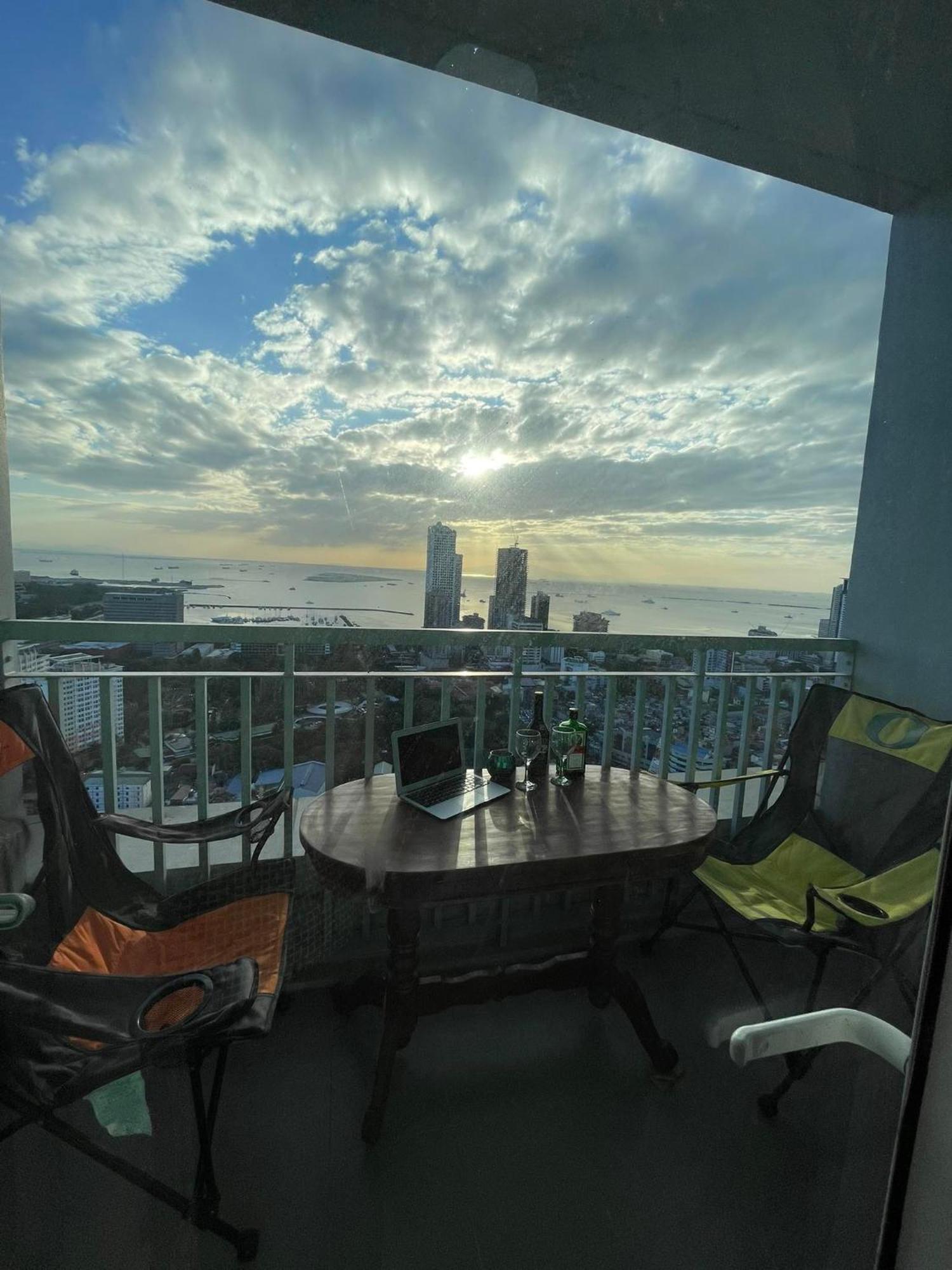 Green Residences Staycation By Pbyy Manila Kültér fotó